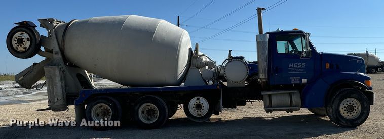 image for item LG9002 1998 Ford LTA9000 ready mix truck