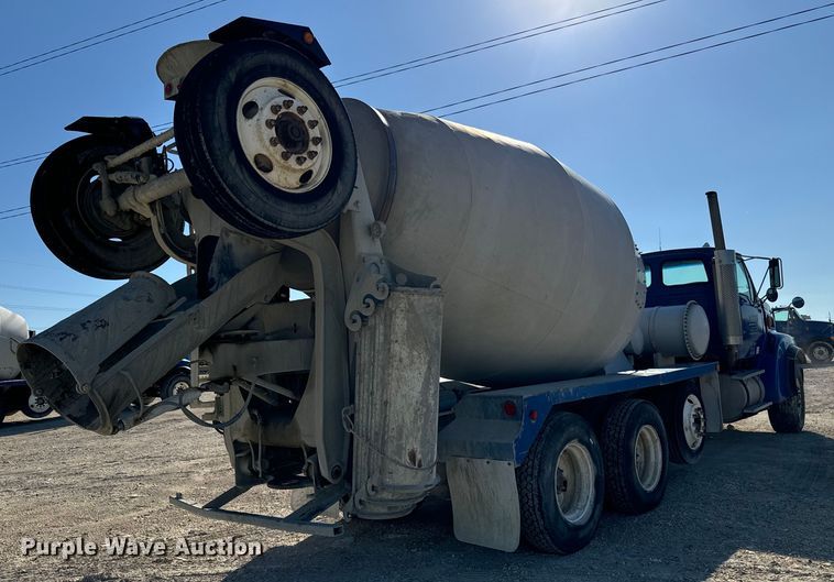 image for item LG9002 1998 Ford LTA9000 ready mix truck