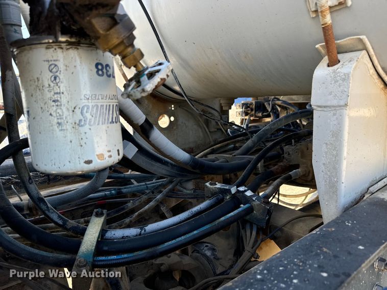 image for item LG9002 1998 Ford LTA9000 ready mix truck