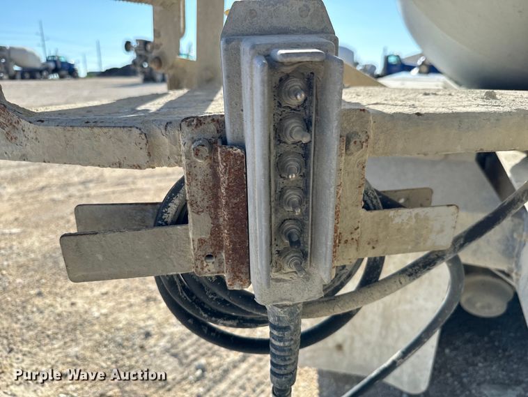 image for item LG9002 1998 Ford LTA9000 ready mix truck