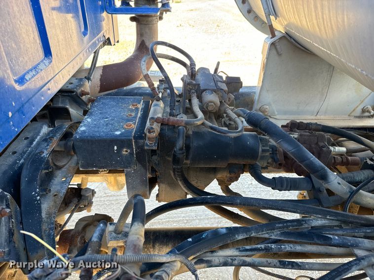 image for item LG9002 1998 Ford LTA9000 ready mix truck