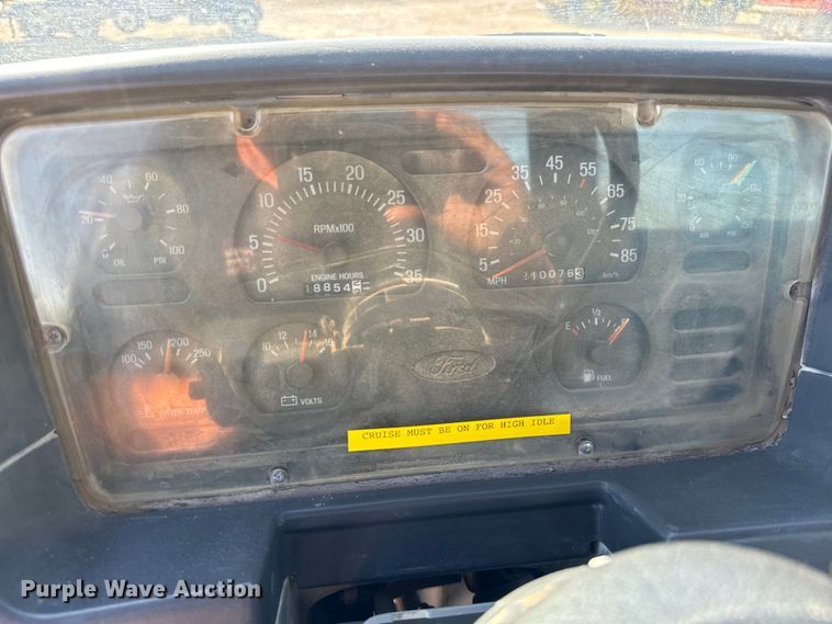 image for item LG9002 1998 Ford LTA9000 ready mix truck