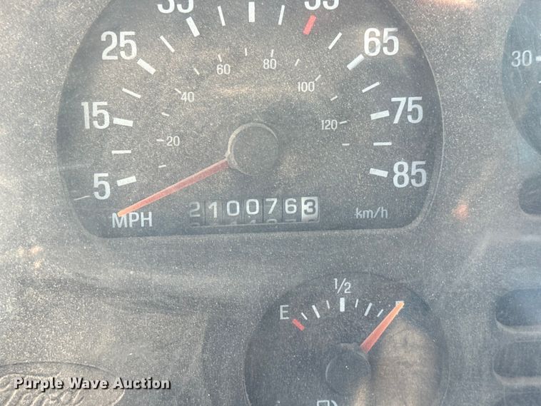 image for item LG9002 1998 Ford LTA9000 ready mix truck