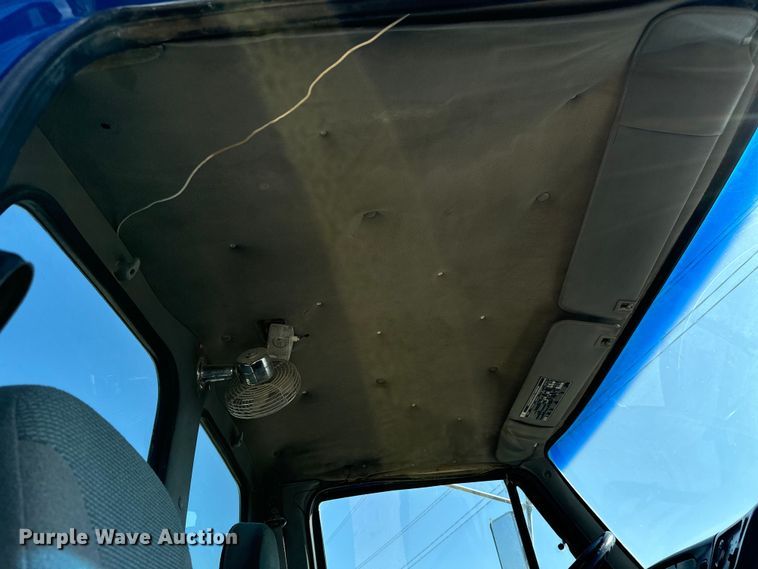 image for item LG9002 1998 Ford LTA9000 ready mix truck