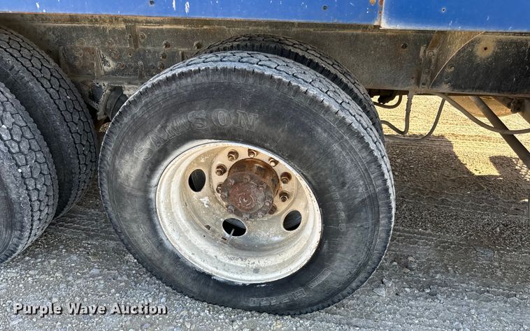 image for item LG9002 1998 Ford LTA9000 ready mix truck