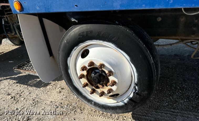 image for item LG9002 1998 Ford LTA9000 ready mix truck