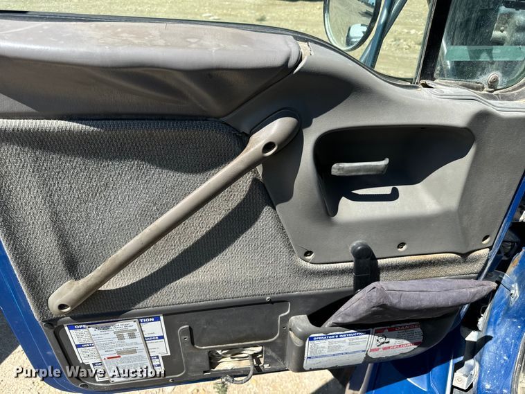 image for item LG9003 1999 Sterling L-Line ready mix truck