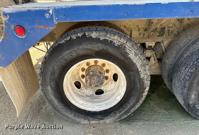 image for item LG9003 1999 Sterling L-Line ready mix truck