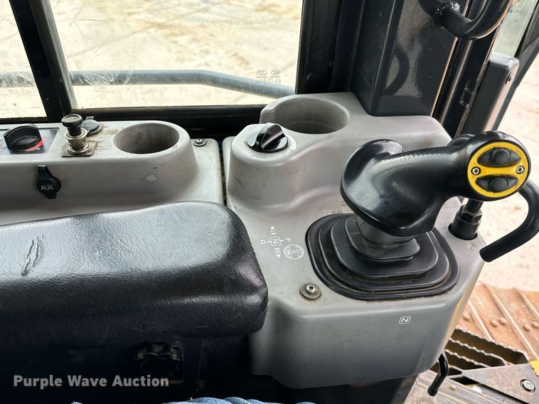 image for item LG9004 2015 Komatsu D61EXI-23 dozer