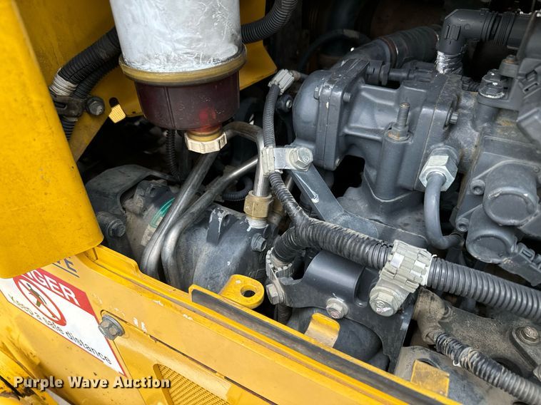 image for item LG9004 2015 Komatsu D61EXI-23 dozer