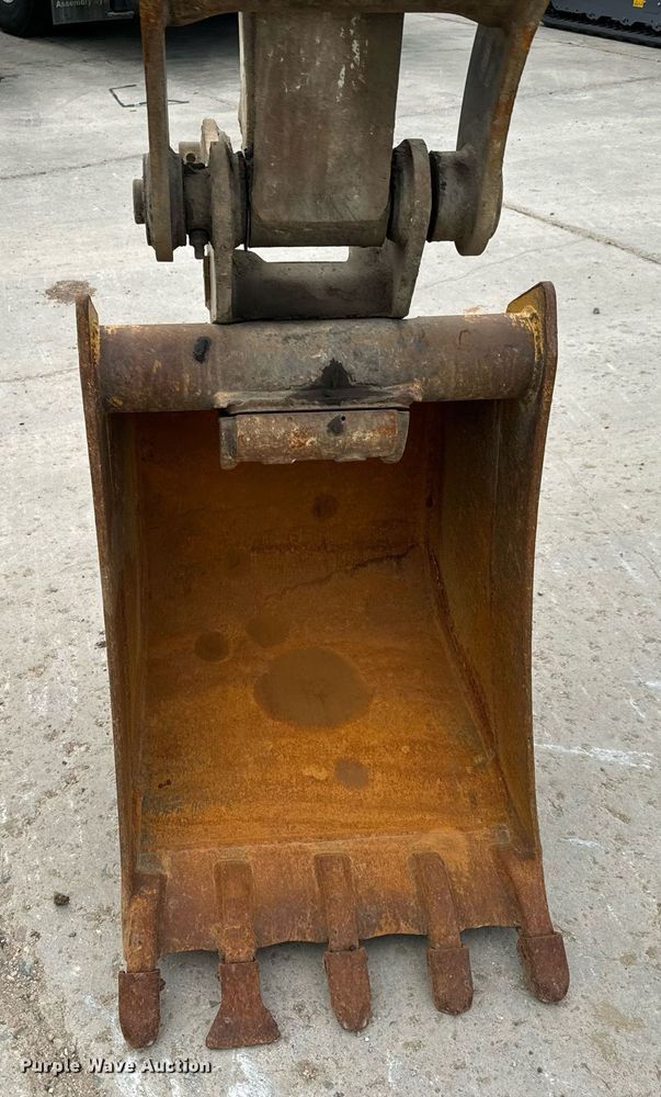 image for item LG9006 2011 Takeuchi TB180 FR mini excavator