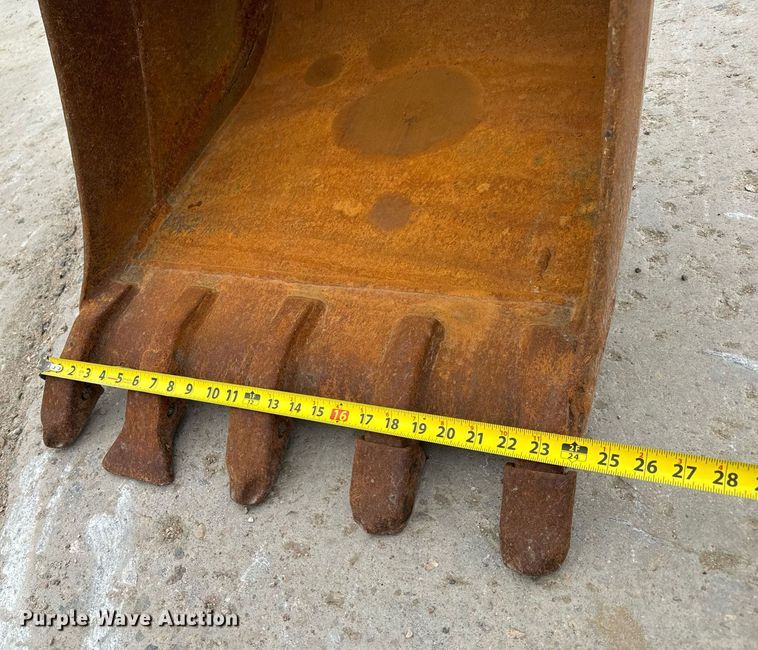 image for item LG9006 2011 Takeuchi TB180 FR mini excavator