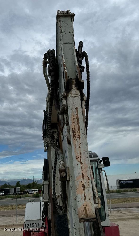 image for item LG9006 2011 Takeuchi TB180 FR mini excavator