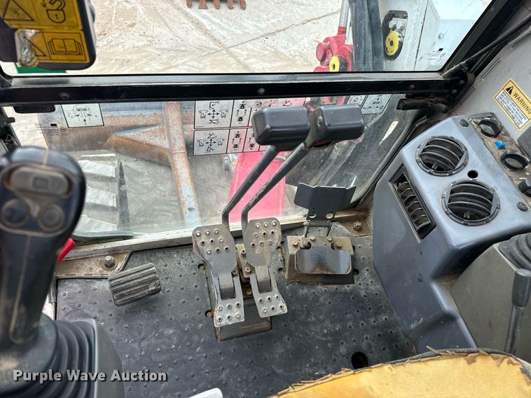 image for item LG9006 2011 Takeuchi TB180 FR mini excavator