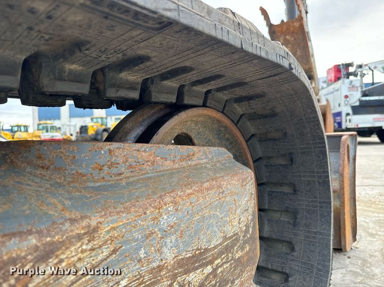 image for item LG9006 2011 Takeuchi TB180 FR mini excavator