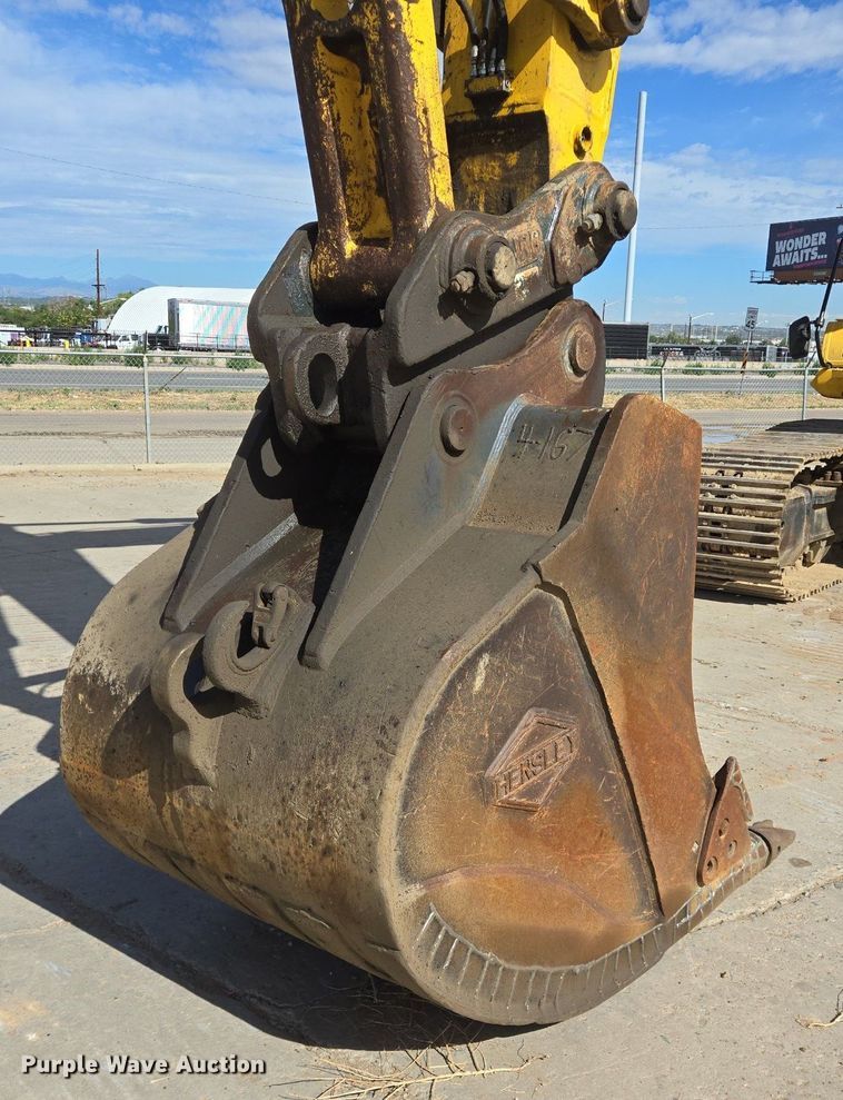 image for item LG9007 2011 Komatsu PC450LC-8 excavator