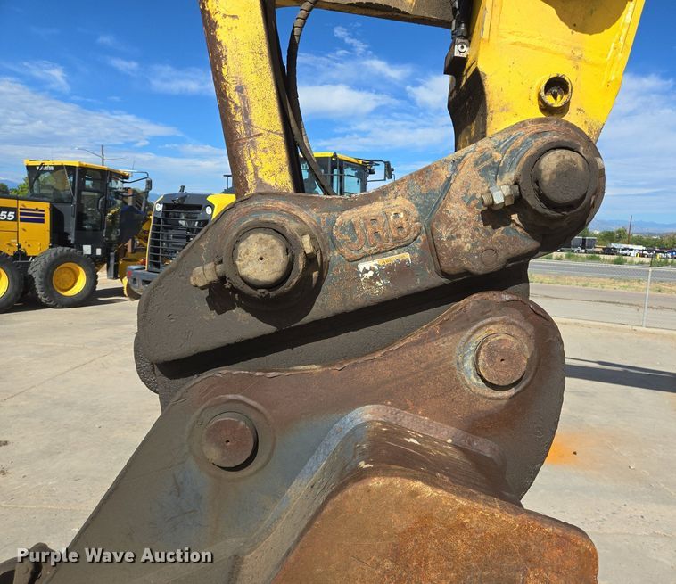 image for item LG9007 2011 Komatsu PC450LC-8 excavator