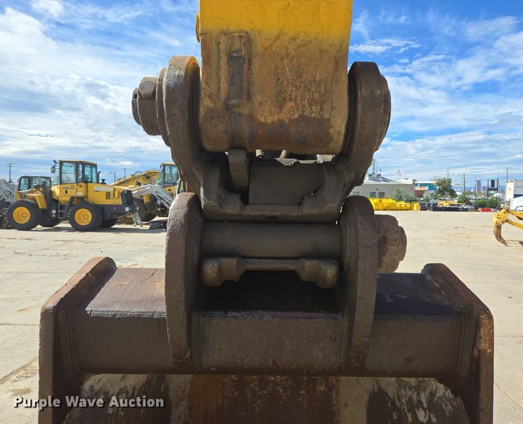 image for item LG9007 2011 Komatsu PC450LC-8 excavator