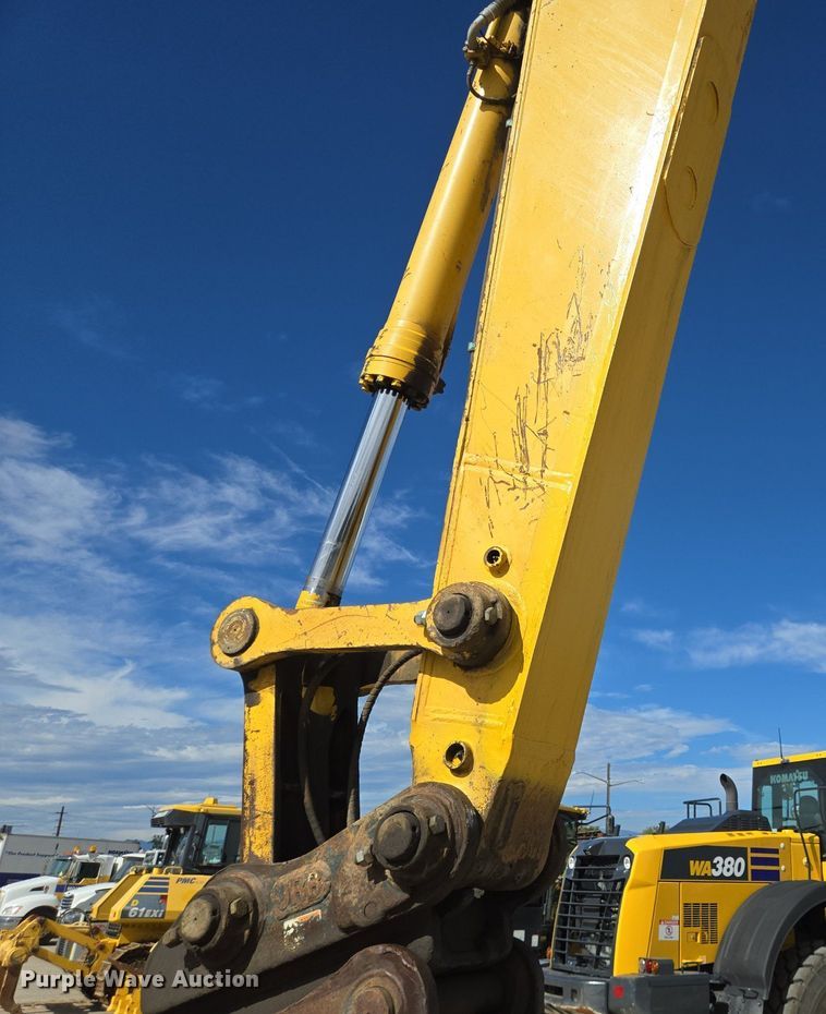 image for item LG9007 2011 Komatsu PC450LC-8 excavator