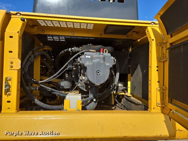 image for item LG9007 2011 Komatsu PC450LC-8 excavator