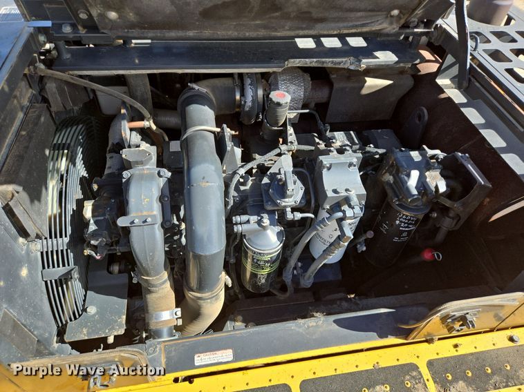 image for item LG9007 2011 Komatsu PC450LC-8 excavator