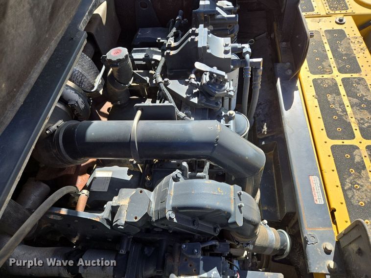 image for item LG9007 2011 Komatsu PC450LC-8 excavator