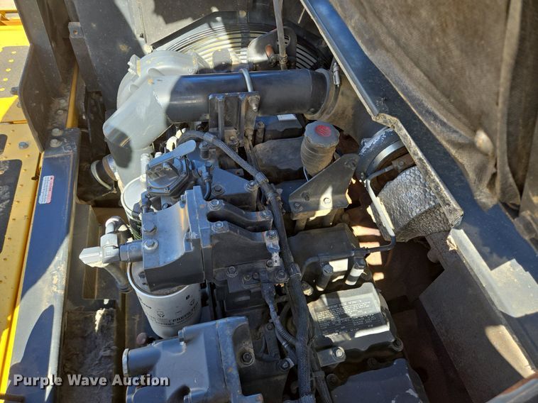 image for item LG9007 2011 Komatsu PC450LC-8 excavator