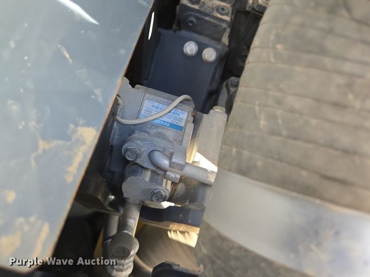 image for item LG9007 2011 Komatsu PC450LC-8 excavator