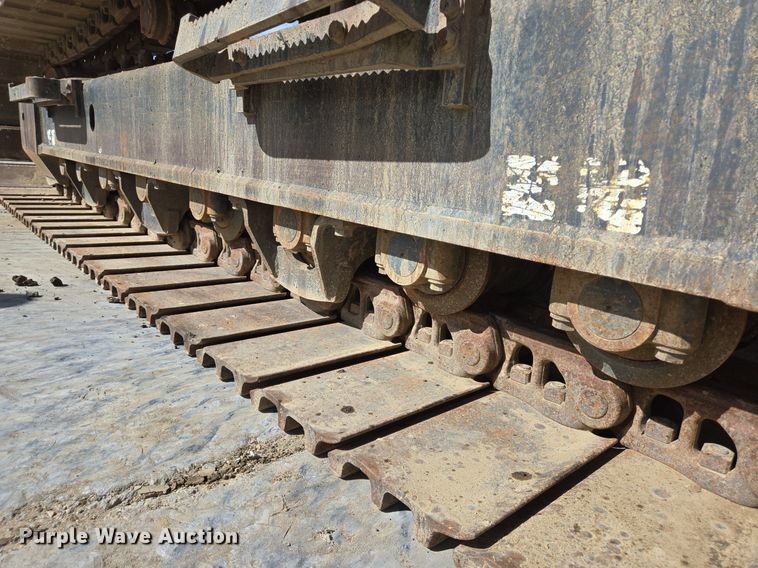 image for item LG9007 2011 Komatsu PC450LC-8 excavator