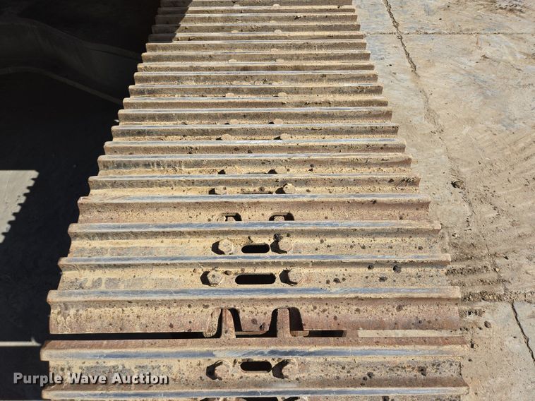 image for item LG9007 2011 Komatsu PC450LC-8 excavator