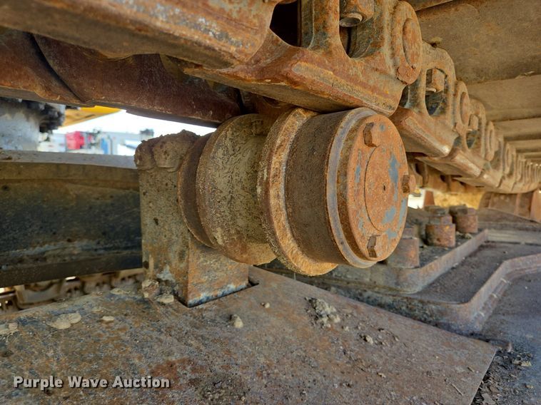 image for item LG9007 2011 Komatsu PC450LC-8 excavator