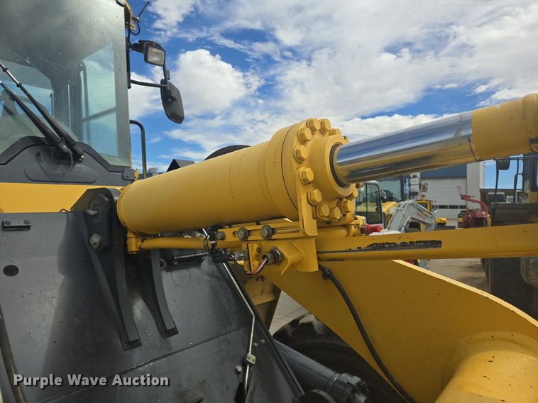 image for item LG9008 2012 Komatsu WA320-6 wheel loader