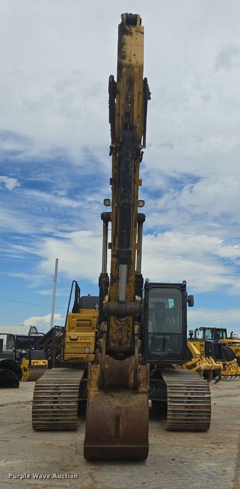 image for item LG9011 2015 Caterpillar 349FL excavator