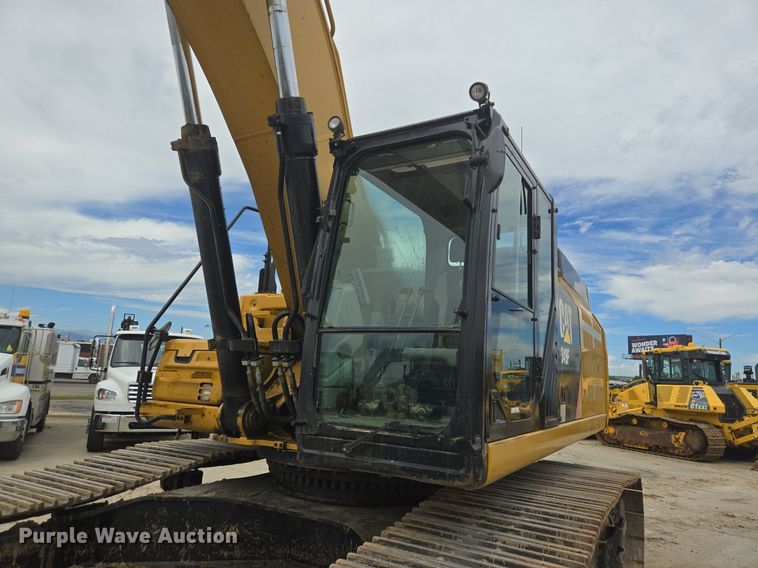 image for item LG9011 2015 Caterpillar 349FL excavator