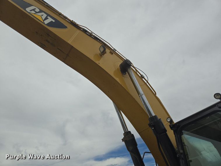 image for item LG9011 2015 Caterpillar 349FL excavator