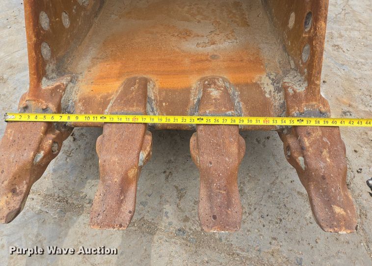 image for item LG9011 2015 Caterpillar 349FL excavator