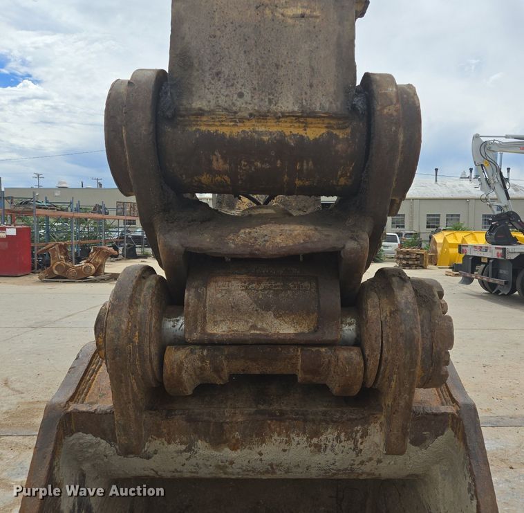 image for item LG9011 2015 Caterpillar 349FL excavator