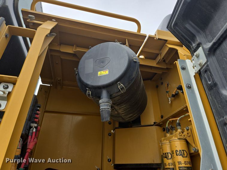 image for item LG9011 2015 Caterpillar 349FL excavator