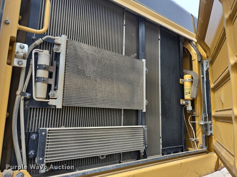 image for item LG9011 2015 Caterpillar 349FL excavator