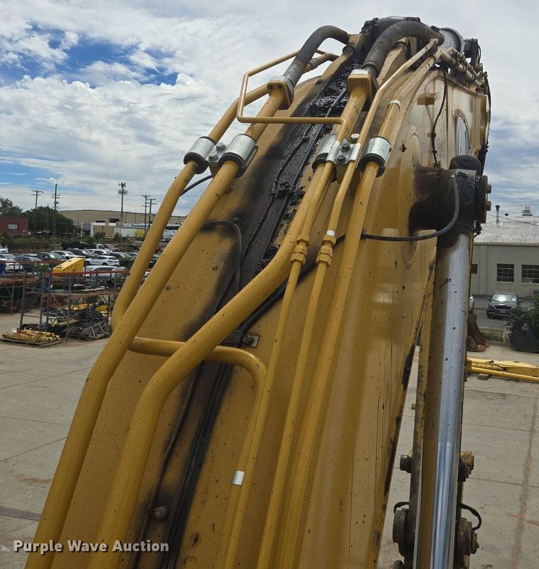 image for item LG9011 2015 Caterpillar 349FL excavator