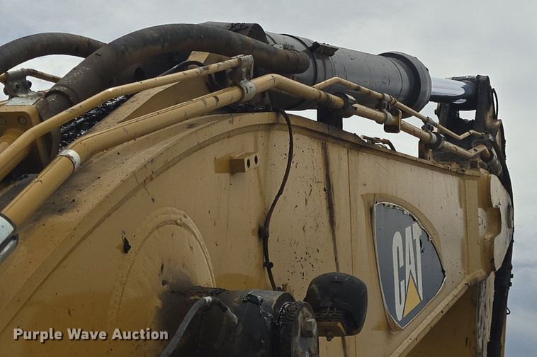 image for item LG9011 2015 Caterpillar 349FL excavator