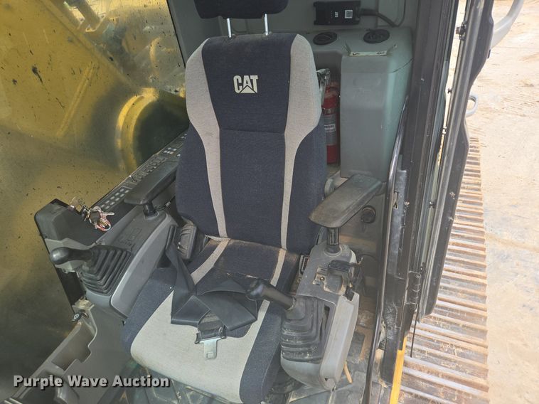 image for item LG9011 2015 Caterpillar 349FL excavator