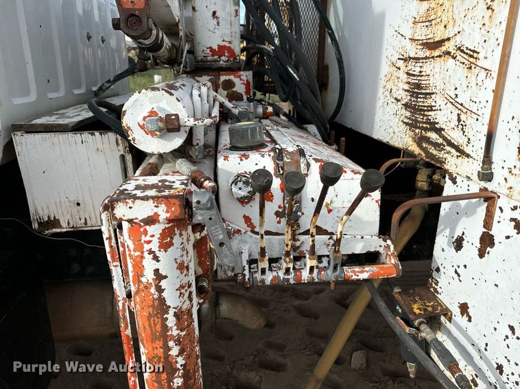 image for item LG9013 1991 GMC TopKick C6500 crane truck