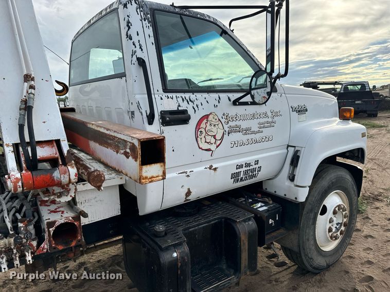 image for item LG9013 1991 GMC TopKick C6500 crane truck