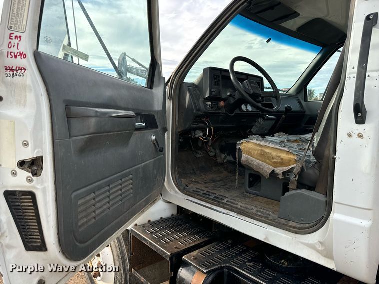 image for item LG9013 1991 GMC TopKick C6500 crane truck