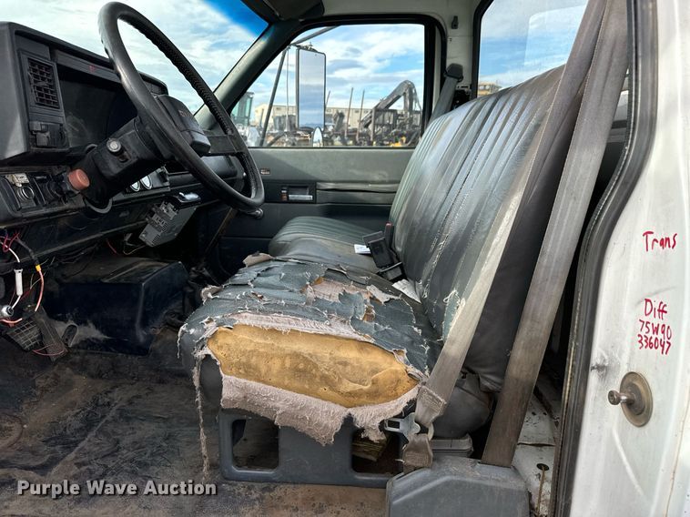 image for item LG9013 1991 GMC TopKick C6500 crane truck