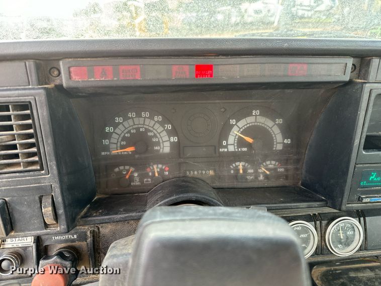 image for item LG9013 1991 GMC TopKick C6500 crane truck