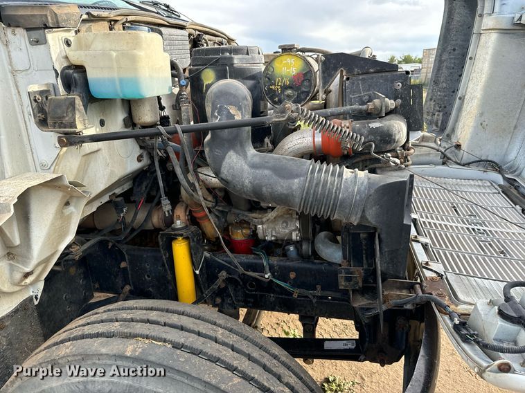 image for item LG9013 1991 GMC TopKick C6500 crane truck