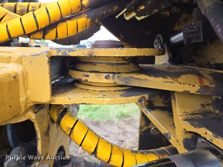 image for item LG9014 2001 Caterpillar 574 forwarder