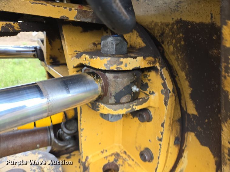 image for item LG9014 2001 Caterpillar 574 forwarder